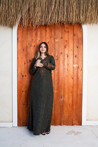 AFandina A-194 Natural Wool Jalabiya Combines Comfort and Luxury