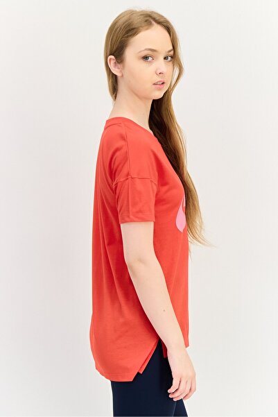 Nike Women Sportswear Fit Brand Logo Outdoor T-Shirt, Red