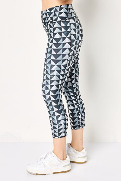 Nike Women Tight Fit Training Crop Leggings, Multicolor