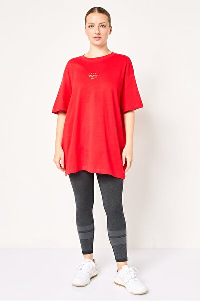 Nike Women Loose Fit Short Sleeve Outdoor T-Shirt, Red