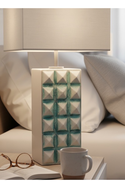 Midl Atelier Midl El Yapımı Seramik Abajur #4 – “Piramid Karo” Dikdörtgen Göv...