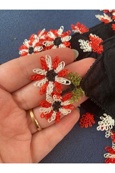 Hardin Kırmızı Beyaz Çiçekli El işi İğne Oyalı Yazma/İğne Oyası/El işi tülben...