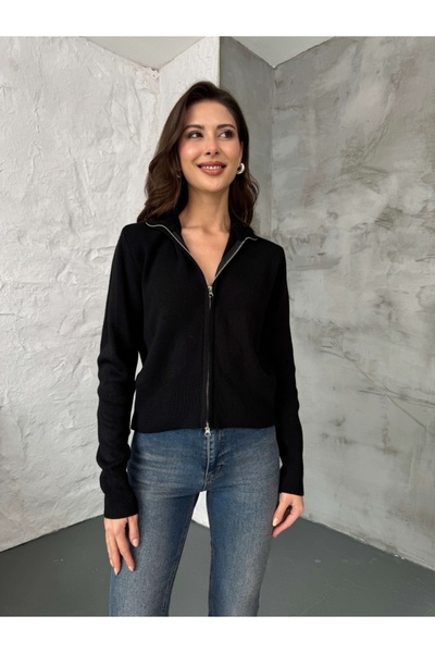 Elif Özbey Butik Siyah Dik Yaka Fermuarlı Triko Hırka