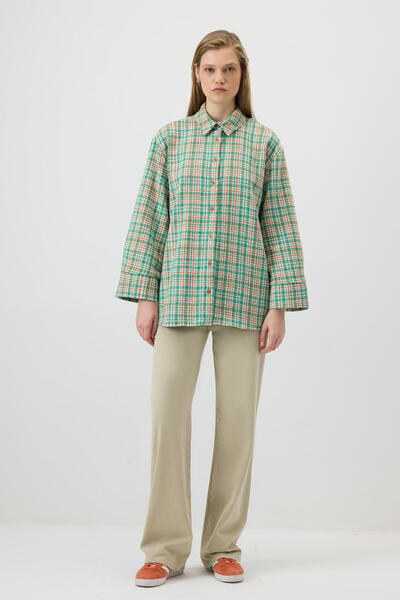 Touché Privé ΚΑΡΟ ΠΟΥΚΑΜΙΣΟ ΜΕ ΦΟΡΤΕΣ ΜΑΝΙΚΕΣ