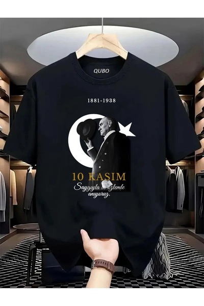 qubo sportswear & company qubo Unisex ATATURK ΟΚΤΟBER oversized με τύπωμα Βαμ...