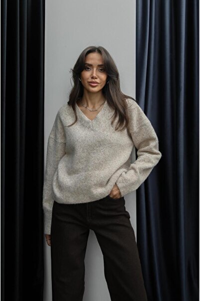 Havoş Bej V Yaka Yumuşak Dokulu Kazak