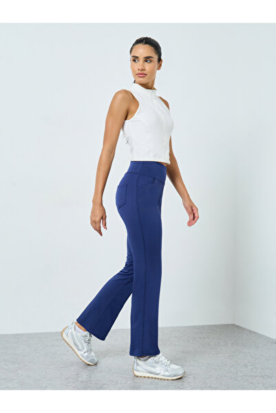 Styli Side and Back Pockets Broad Waist Flared Leggings