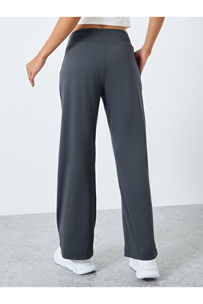 Styli Contrast Waist Band Boxy Fit Straight Pants