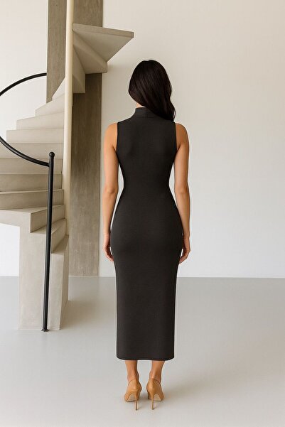 Ramior Siyah İnce Bürümcük Kumaş Kolsuz Yarım Boğazlı Uzun Elbise – Zarif ve Şık Davet Modeli