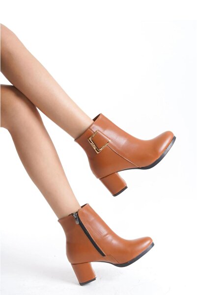 beelleshoe Kadın LOLA TABA Cilt Toka Detaylı Topuklu Kısa KIŞLIK Bot