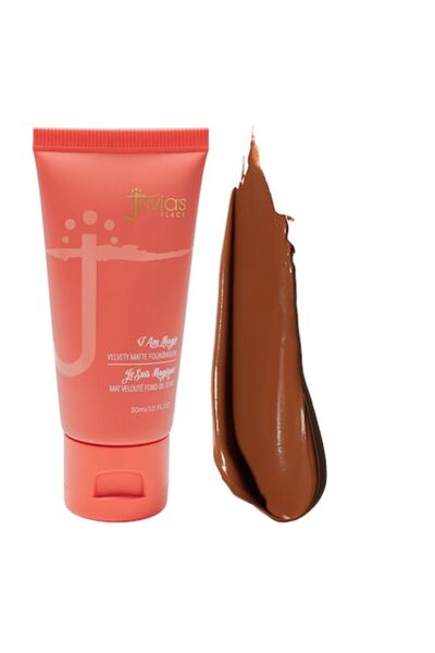 Juvia's Place Fond de ten contur I Am Magic Velvety Matte Foundation, Shade 150 Kano, 30ml