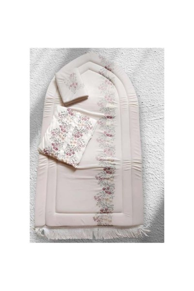 lamsat fn Prayer set consisting of a padded embroidered sponge prayer rug with a prayer sheet made of excellent cold material and a Quran cover
