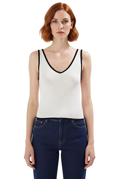 PayBuy Stylish Crop Blouse Fitted Fit Knitwear Fabric Modern Style Professional Look Distinguished Material