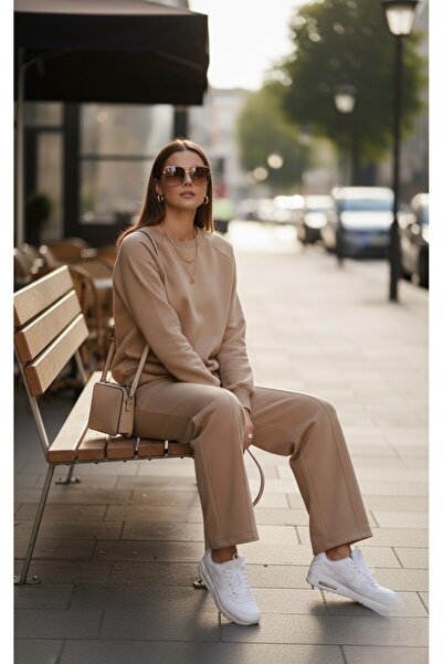 The Beige Women's Tracksuit Set Soft Texture, Crew Neck Sweatshirt and Wide Leg Pants, Comfortable Fit