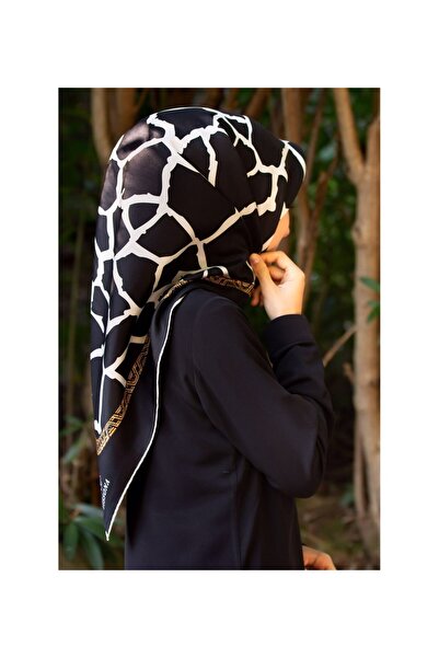 Vissona 57% μετάξι 43% βισκόζη με σχέδιο πέτρας μαύρο - κρεμ χρώμα 90x90 Κασκόλ Σχήμα ραψίματος: Ράψιμο στο χέρι