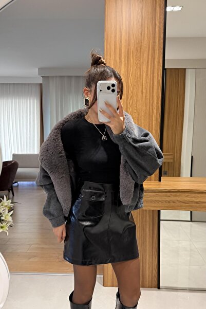 Gizem Ecemiş Visavi Siyah Rugan Etek