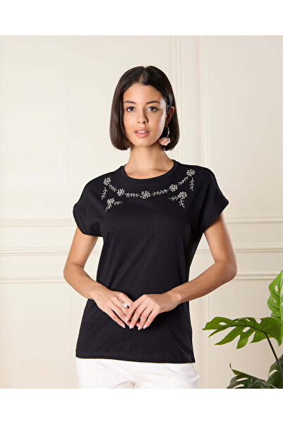 REDTAG تي شيرت نسائي أسود مطرز