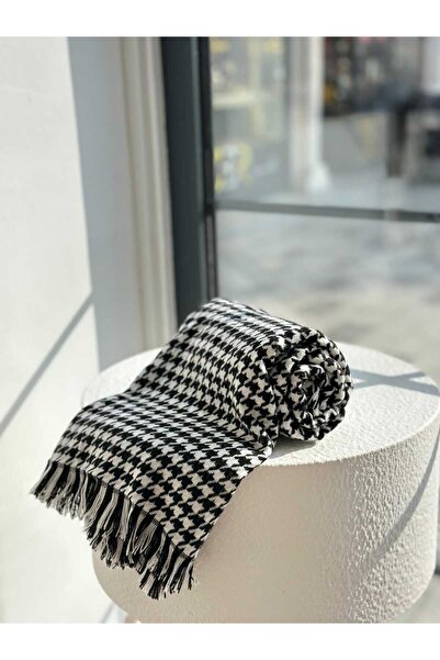 Zeynep Keskin Design Women's Houndstooth Scarf