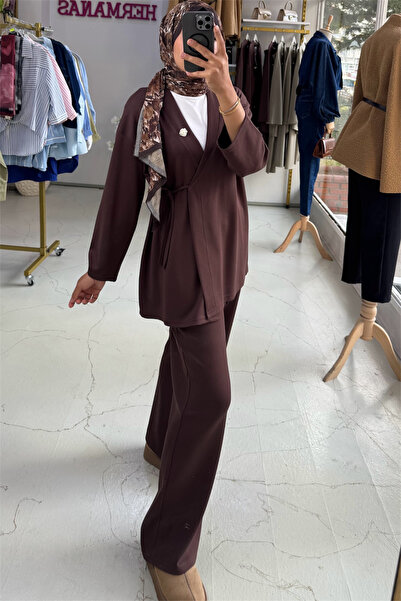 HERMANAS BUTİK Broş Detaylı Bağlamalı Takım