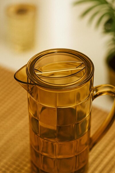 Mustran Acrylic Allegra 1.5 Lt Honey Jug (Fits on the Refrigerator Door Shelf)