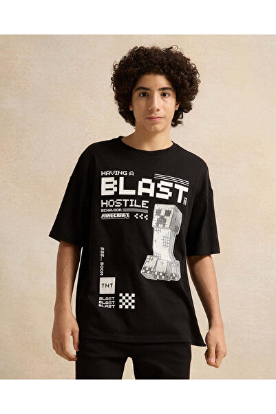 REDTAG تي شيرت ماين كرافت أسود كبير الحجم للأولاد الكبار