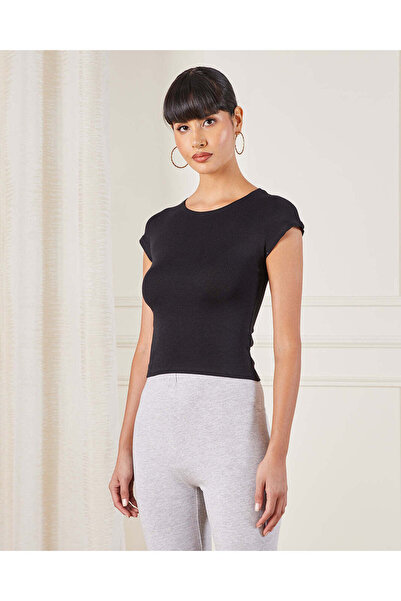 REDTAG تي شيرت نسائي أسود بدون أكمام