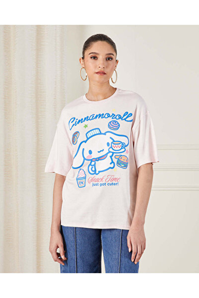 REDTAG تي شيرت نسائي قصة فضفاضة لفائف القرفة باللون الوردي