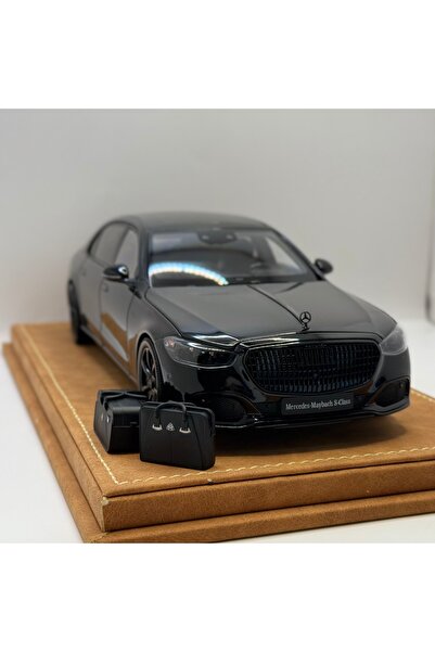 Almost Real Maybach s class