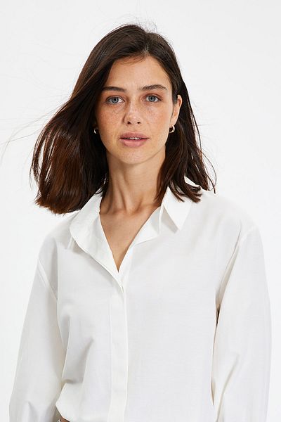 Trendyol Collection Bavlněná ecru košile – široká manžeta, zapínání, Regular Fit TWOAW22GO0509