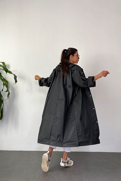 Butik Gardrop Women's Black Snap Detail Transparent Raincoat