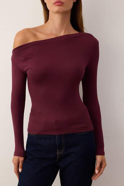 Trendyol Collection Μπλούζα με λαιμόκοψη καγιάκ από μαλακό ύφασμα Premium Plum TWOAW24BZ00227