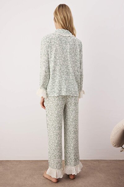 Trendyol Collection Green-Multicolor Floral Shally Woven Pajamas Set Thmaw26Pt00185