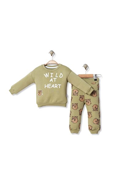 atabay طقم علوي وسفلي مطبوع عليه WILD AT HEART مكون من ثلاث خيوط باللون الأخضر