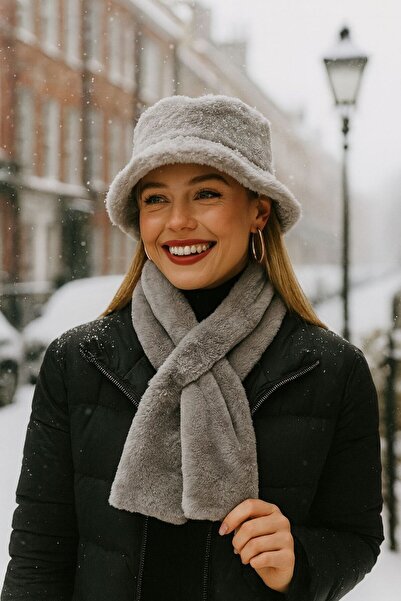 BALIENTE طوق وقبعة قطيفة باللون الرمادي - مجموعة من قطعتين ذات ملمس ناعم