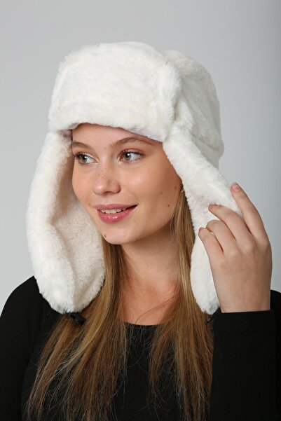 BALIENTE Plush Women's Beret Hat - Ecru with Faux Fur and Headphones