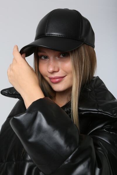 BALIENTE Pălărie neagră din piele artificială pentru femei