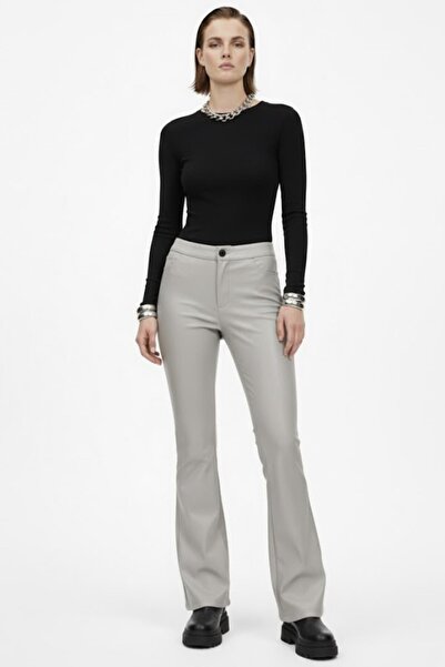 Deriderim Gri Kadın İspanyol Paça Astarsız Fermuarlı ve Düğmeli Önden Cepli Hakiki Streç Deri Pantolon