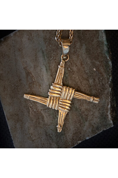 AİCHA JEWELLERY GÜMÜŞ KOLYE 925 AYAR ALTIN KAPLAMA ZİNCİRLİ MİTOLOJİK BRIGIDS CROSS EL YAPIMI