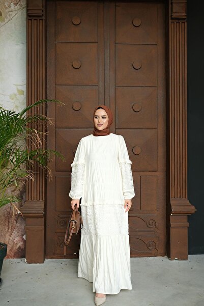 EBRU ALTAŞ Fransız Güpürlü Kırık Beyaz Pamuklu Madelyn Elbise