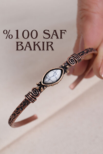 LA PERRY ACCESSORIES سوار نحاسي نقي أصيل رفيع مرصع بحجر الهافليت