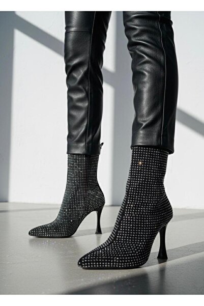 yezy shoes Gray Stone Detailed High Heeled Women's Boots Black