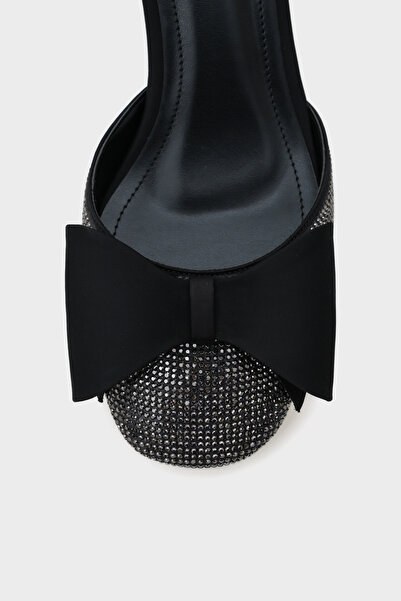 Capone Outfitters Phoebe Blunt Stone Toe Bow Satin Ankle Strap Medium Heeled Women's Stylish Shoes