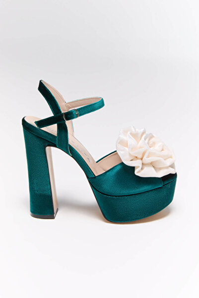Nur Karaata Bloom Green Heels