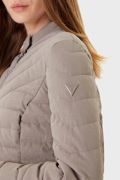 Guess Yan Kol Üçgen Metal Logo Detaylı Mont W5YL13WHDQ0