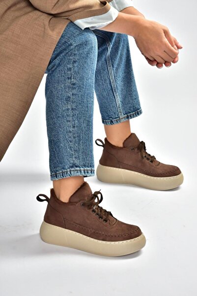 Fox Shoes T811845302 Γυναικεία παπούτσια με χοντρή σόλα από καφέ σουέντ