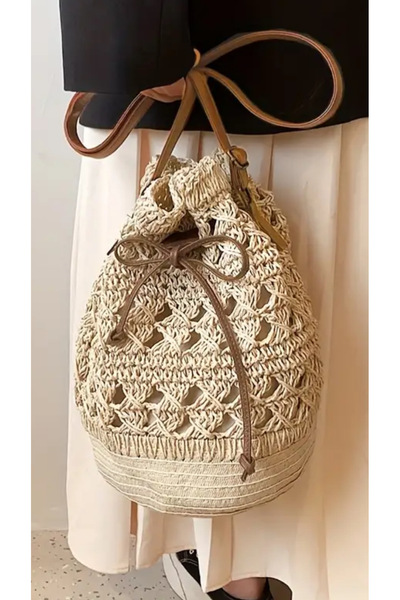 WOMANBAG حقيبة كتف مصنوعة يدويًا من القش بلون كريمي (37×32 سم)