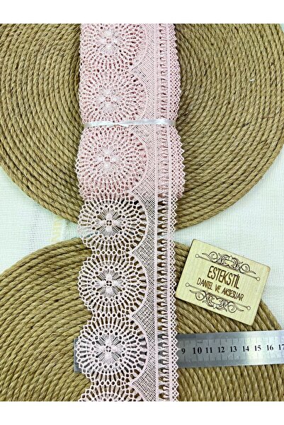 Esteks Dantel ve Tekstil Aksesuarları Λεπτομέρεια γαλλικής δαντέλας και γκουπέρ με βελόνα