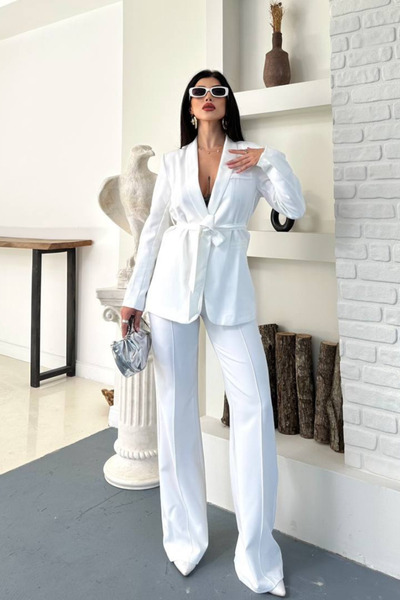 AKD Atelier Women's double belted blazer jacket pants set