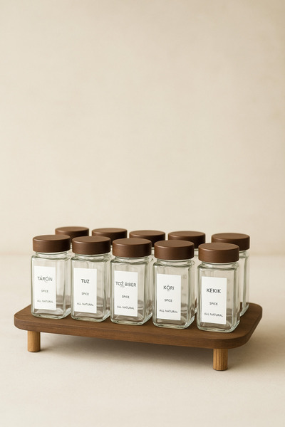 KaiHome طقم علب توابل مربعة من الزجاج مع غطاء من خشب الأكاسيا مع حامل هدية (14 ملصق)