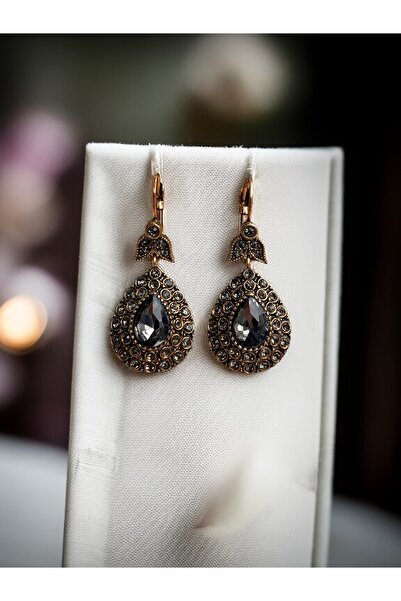 FAYRA ACCESSORIES Zircon Stone Water Drop Figured Earrings